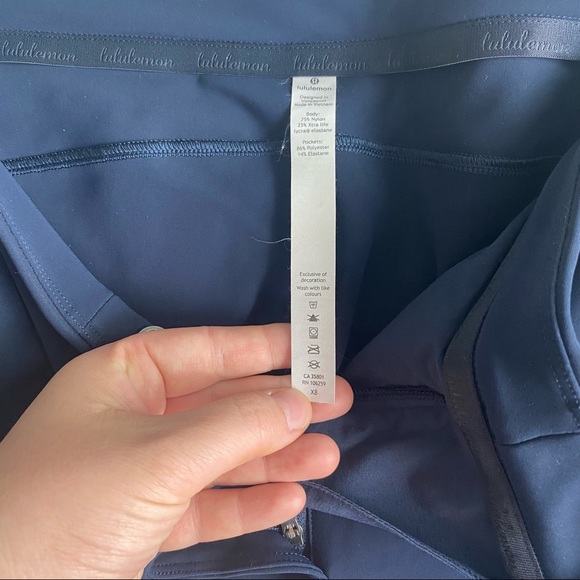 On the move pant, 28”, size 10, true navy - Picture 8 of 9